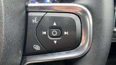 Volvo XC40 2.0 B4P Plus Dark 5dr Auto Petrol Estate